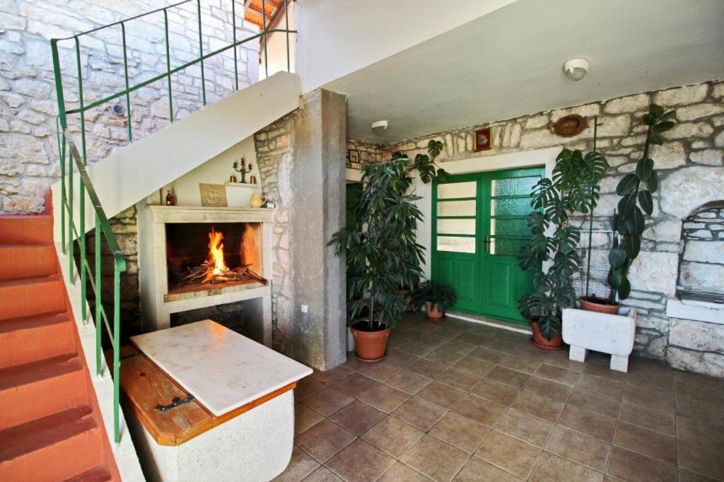 Apartment Lucija Vela Luka Exteriör bild